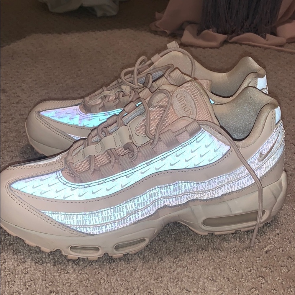 Nike Air Max pink and white reflective